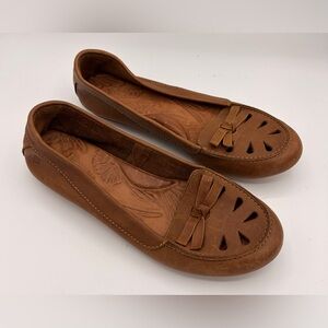 Born naura whiskey brown leather slip on flat women’s size 9.5 comfort mature